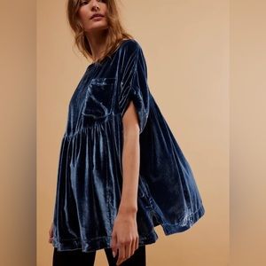 Free People Moon City Velvet Babydoll Tunic Top in Varsity Navy